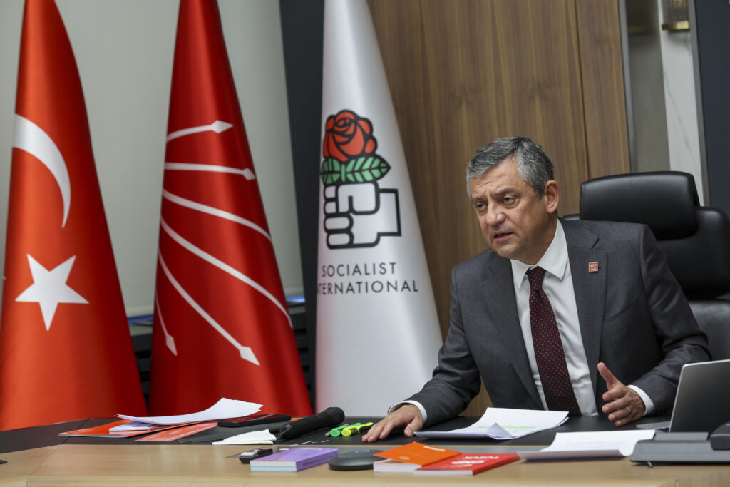 Bir Parça Aydınlık İçin: Sosyal Demokrasi – 1